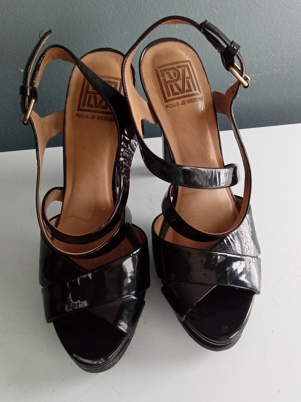 Pour La Victoire Black Patent Leather Strappy Slingback Heels Size 9